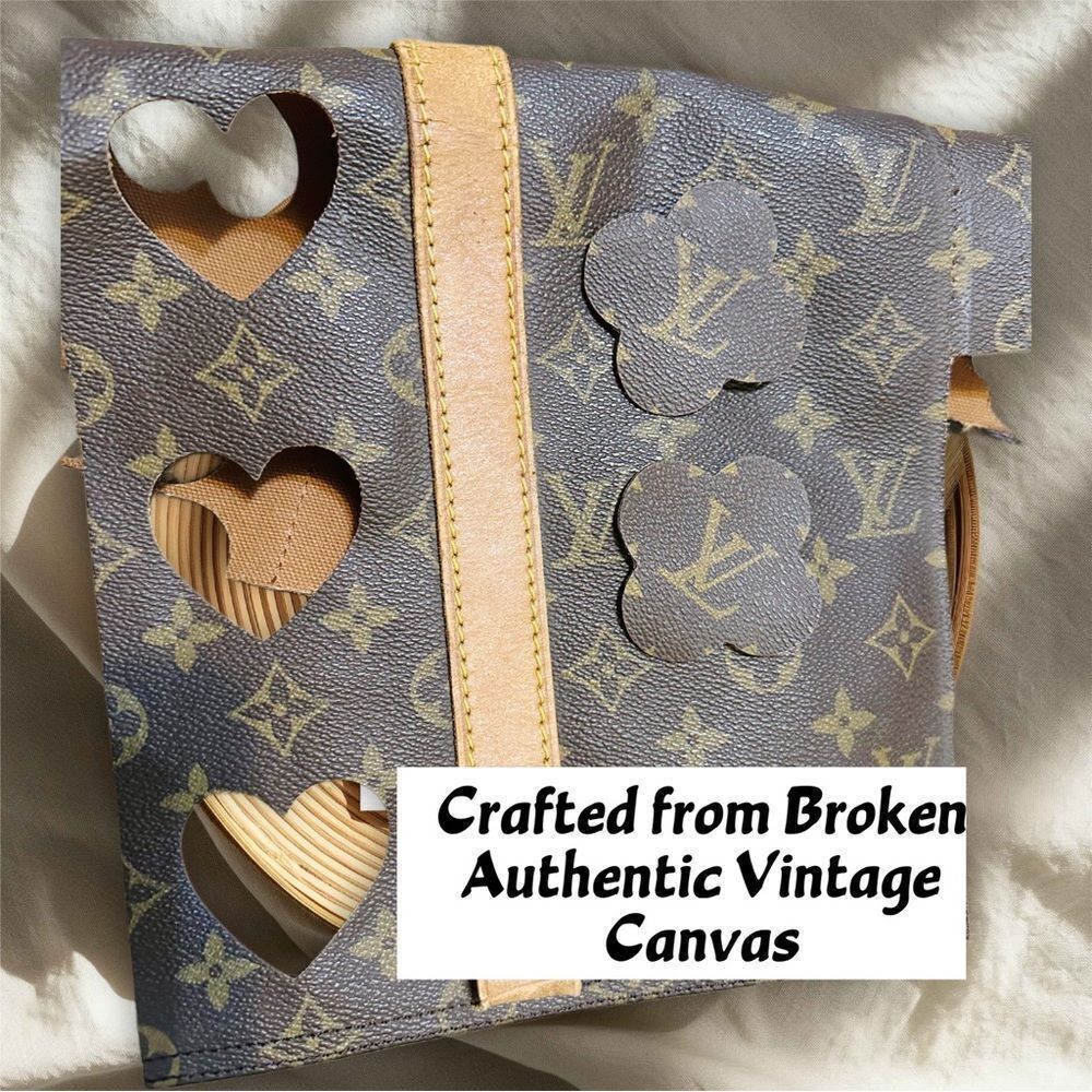 Handmade Puffed Clover Charm - Picture 8 of 8